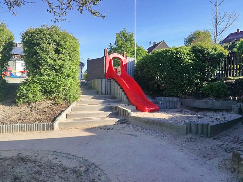 Spielplatz: 2. Ebene Rutsche